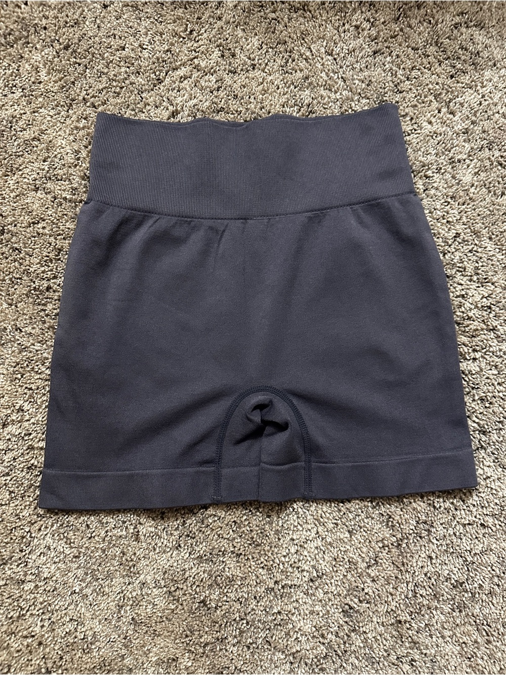 #148 Source Unknown Black Seamless Shaping Shorts